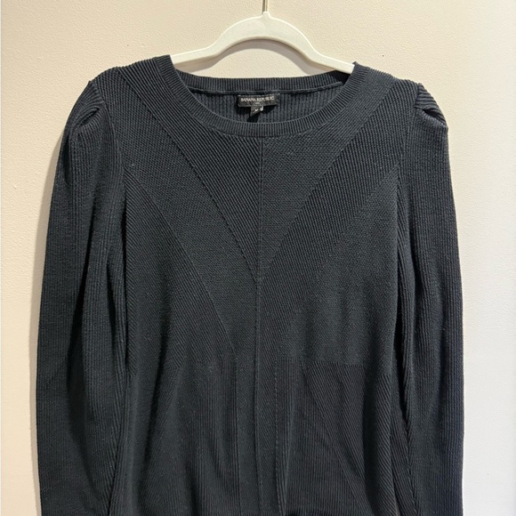 Banana Republic Sweaters - Banana Republic Black Ribbed Crewneck Sweater